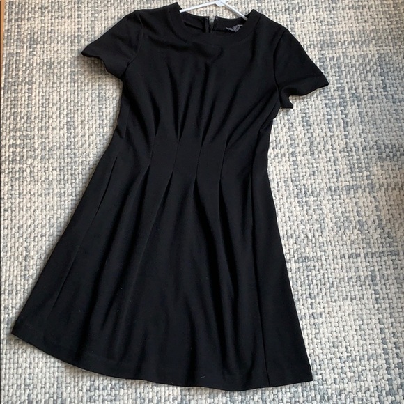 Tinley Road Dresses & Skirts - Black pleated dress